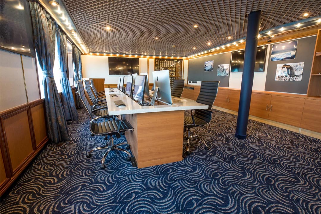 Silver Cloud Cruise Ship Details | Southwest Cruises